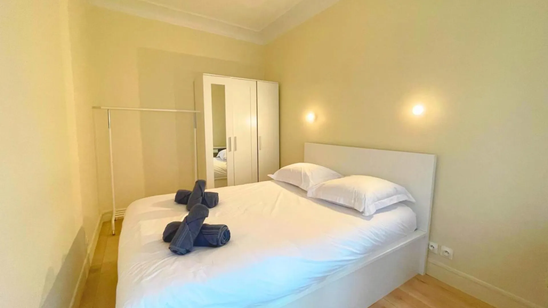 Privatunterkunft Chambre Lit Double Et Salon Avec Canape-Lit A 10 Minutes Des Champs Elysees Paris Frankreich