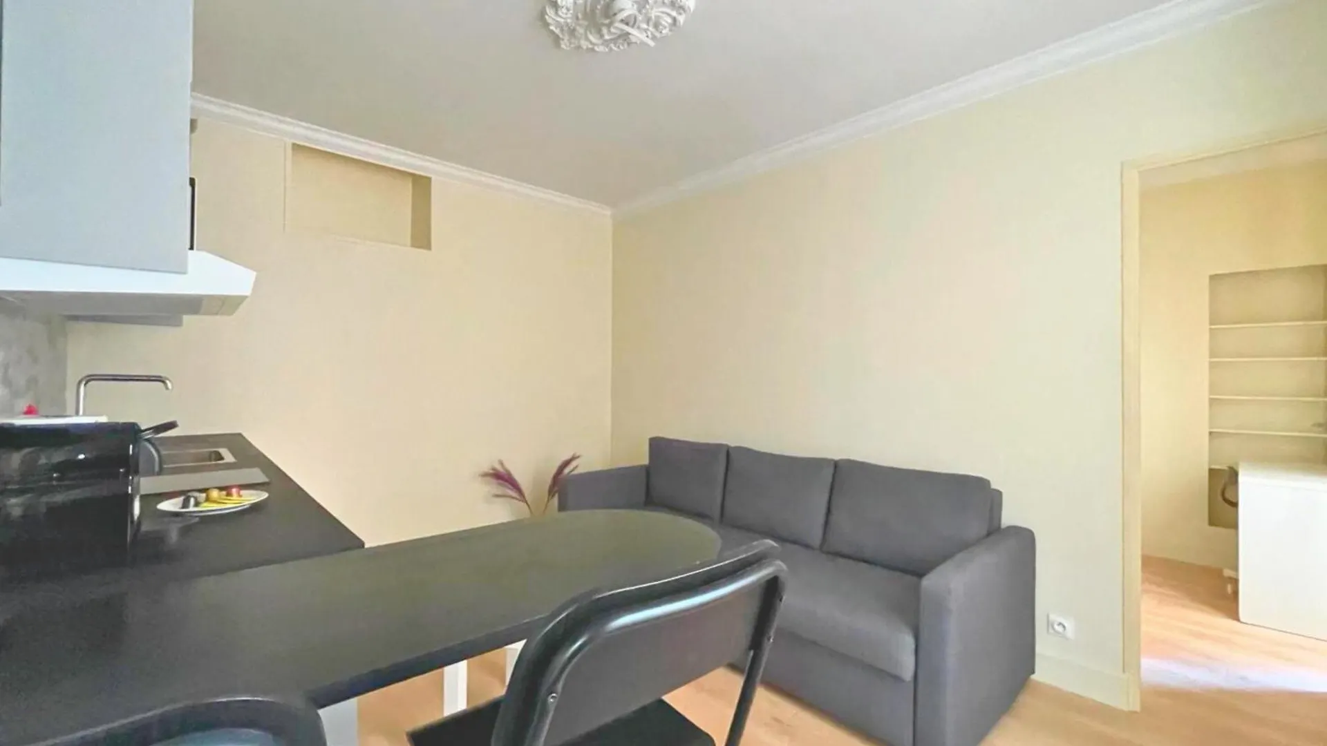 Chambre Lit Double Et Salon Avec Canape-Lit A 10 Minutes Des Champs Elysees Paris Privatunterkunft